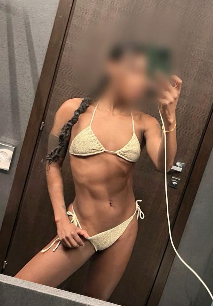 643457305: Chica busca chico en Mallorca