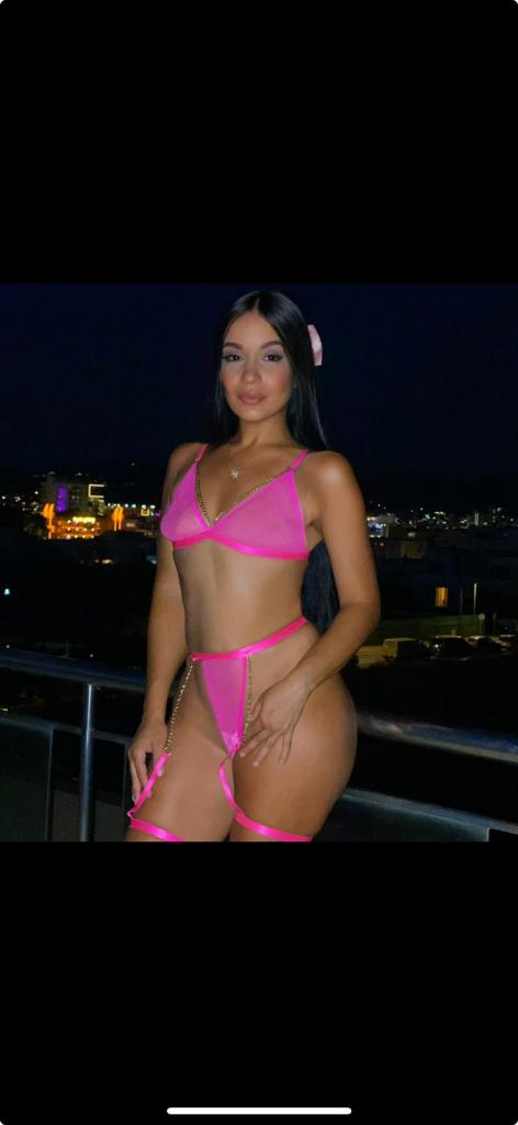 Chica busca chico en Málaga: Chica busca chico