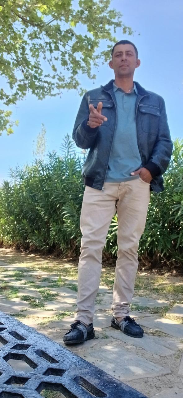 Chico busca chica en Málaga: 