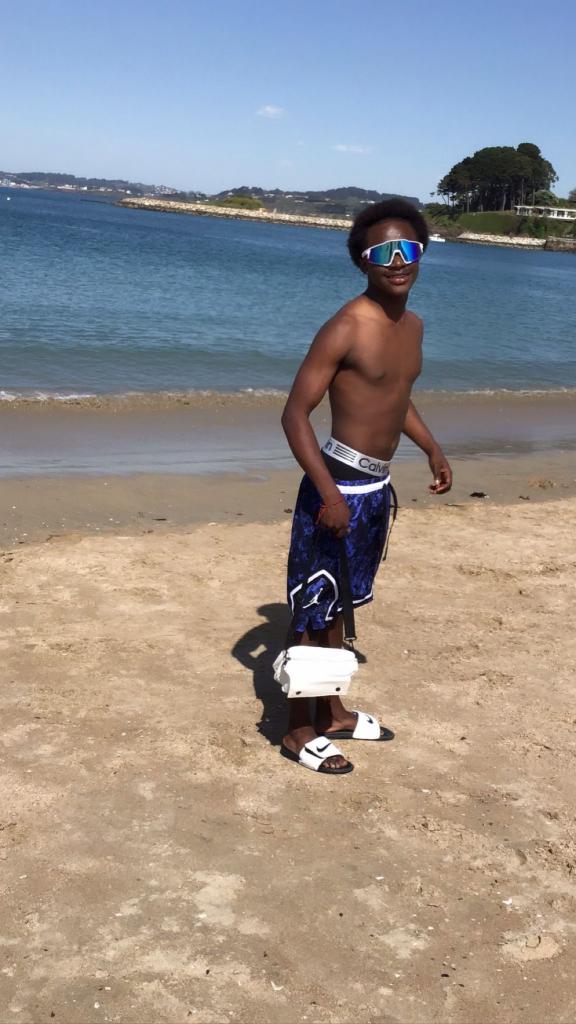 613871164: Chica busca chico en Madrid