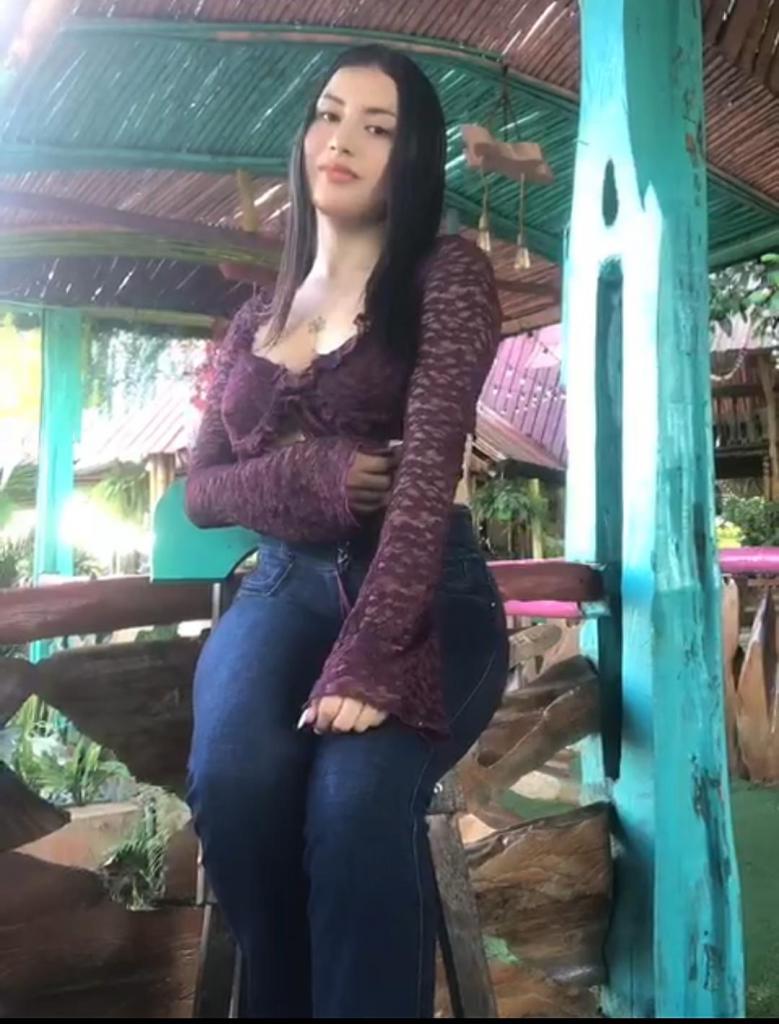 Chica busca chico en Almería: 