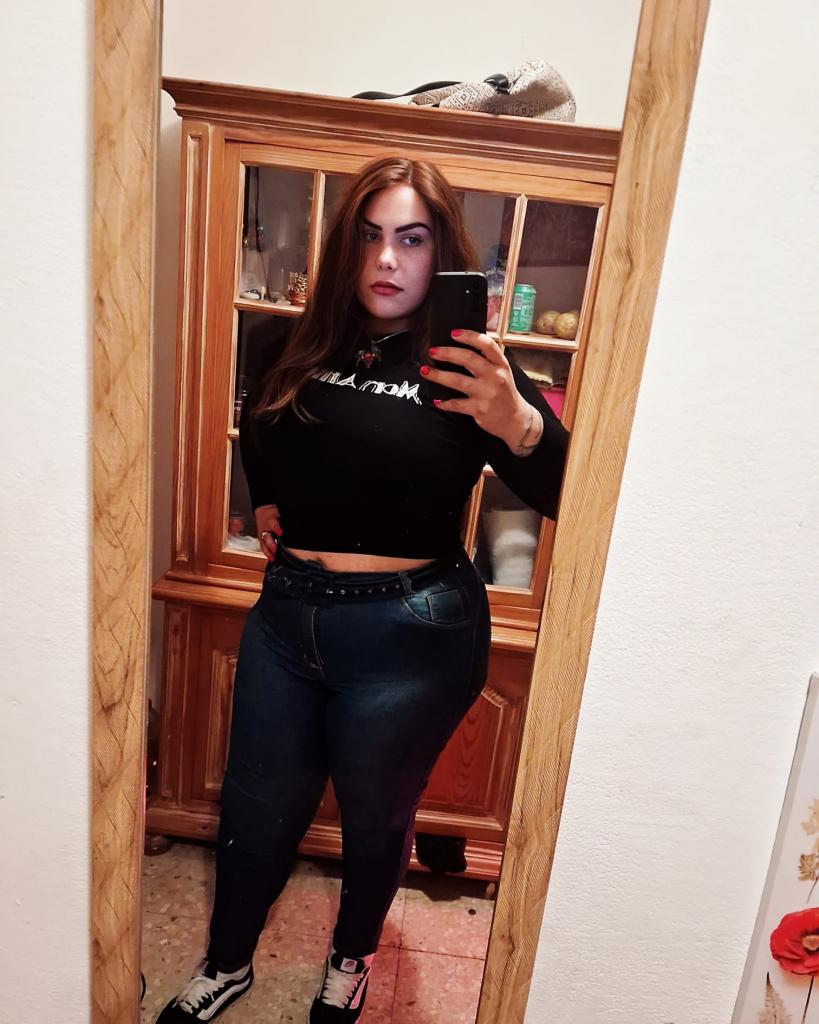 631829490: Transexual en Cádiz