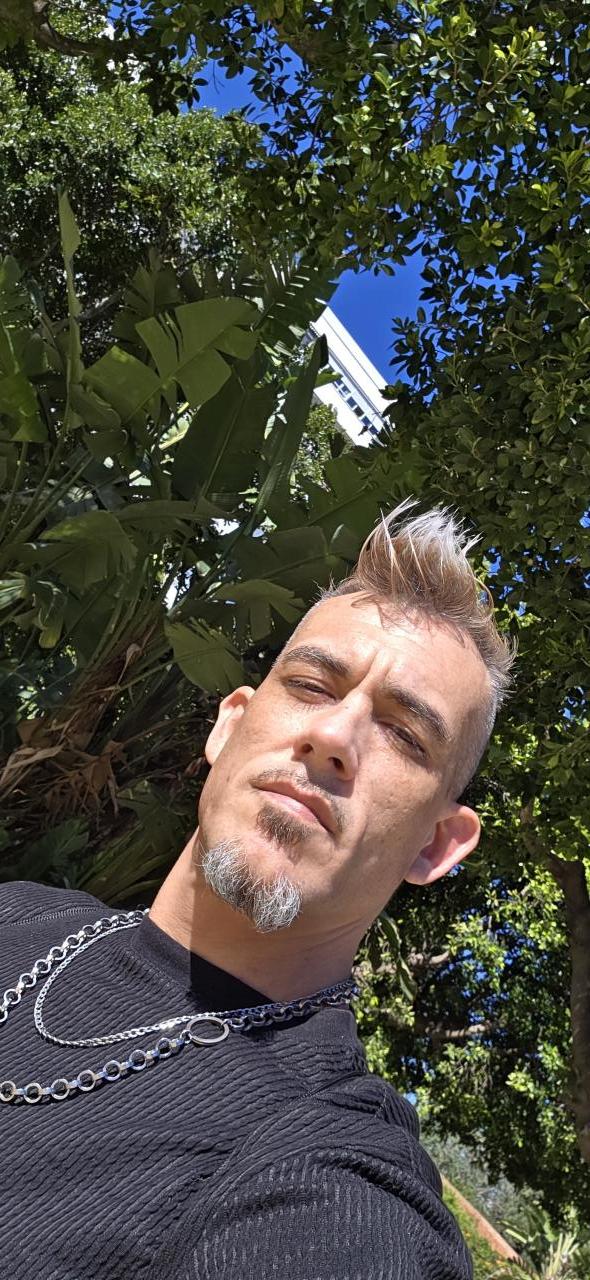 Chico busca chica en Málaga: 