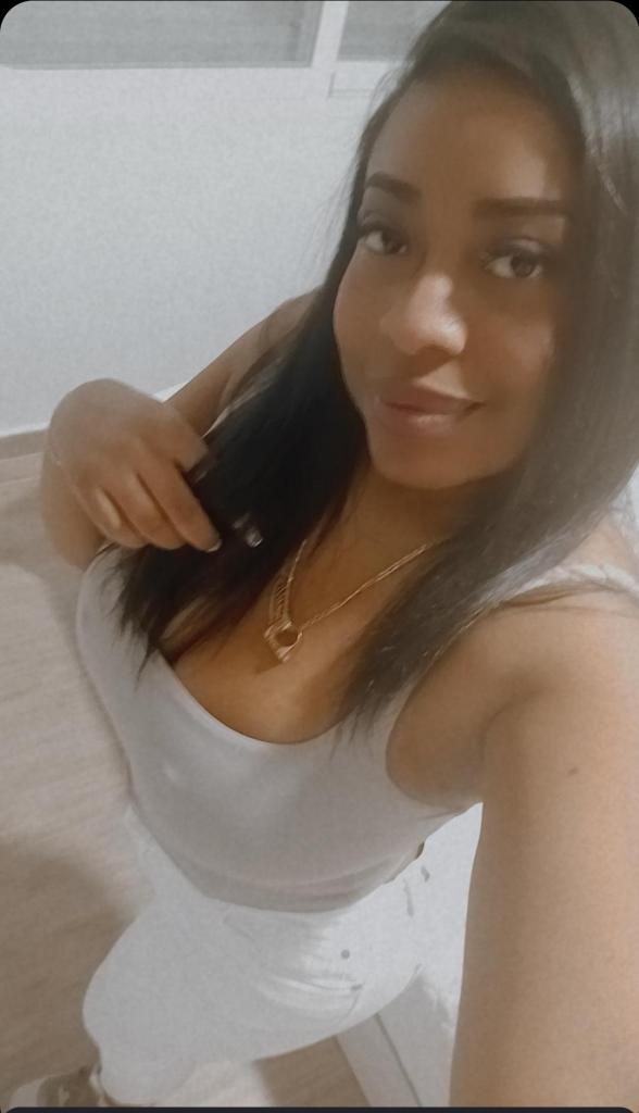 664340254: Chica busca chico en Murcia
