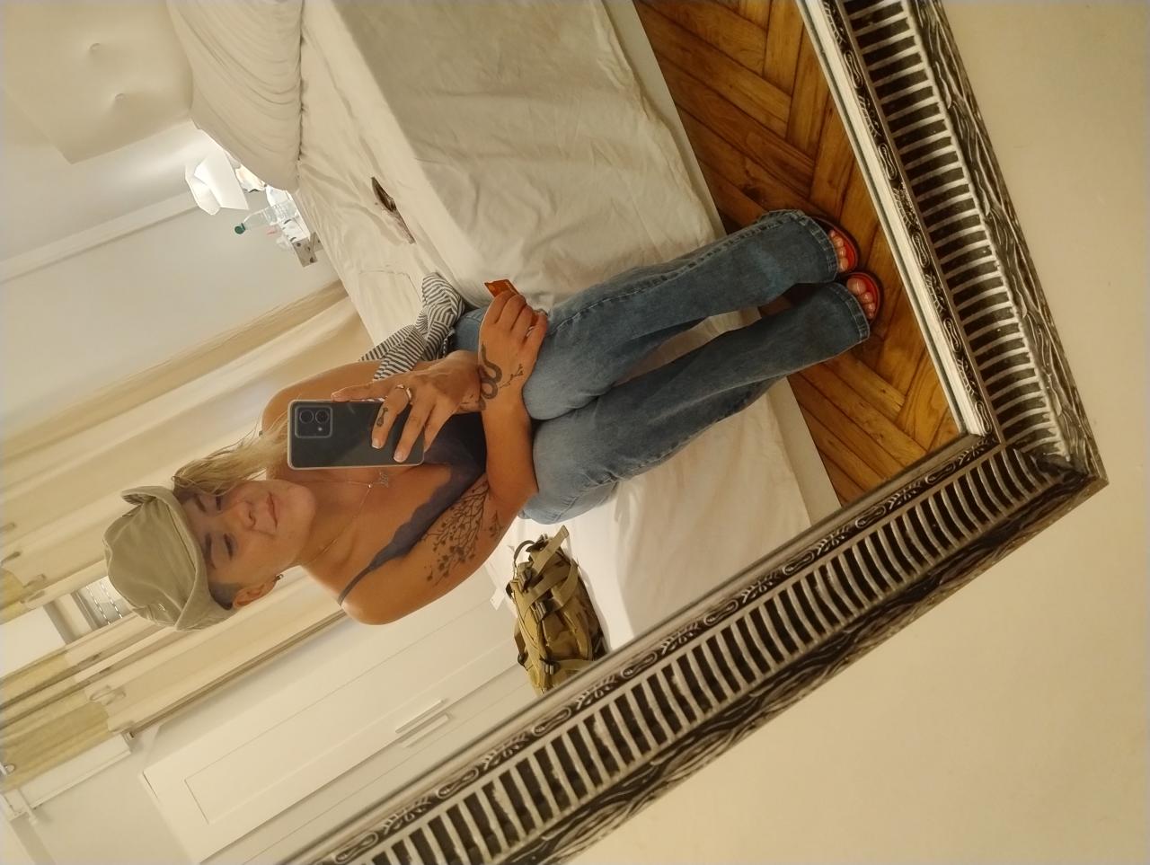 623039149: Chica busca chico en Cantabria