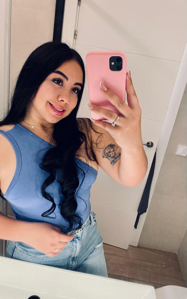 Chica busca chico en Alicante: Chica busca chico