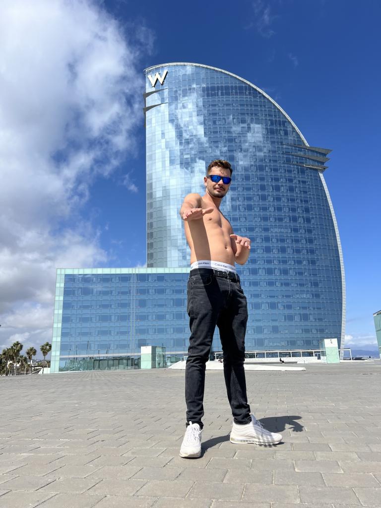 681971052: Chico busca chica en Valencia