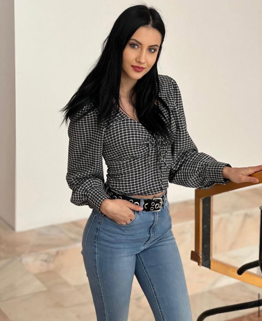 662234995: Chica busca chico en Málaga