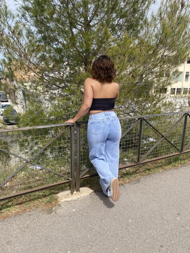 613281433: Chica busca chico en Valencia