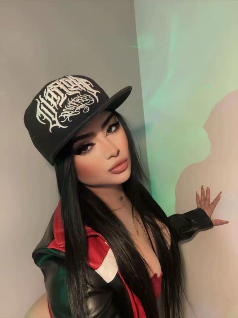 667412213: Chica busca chico en Pontevedra