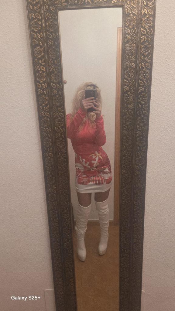 Chica busca chico en Almería: 