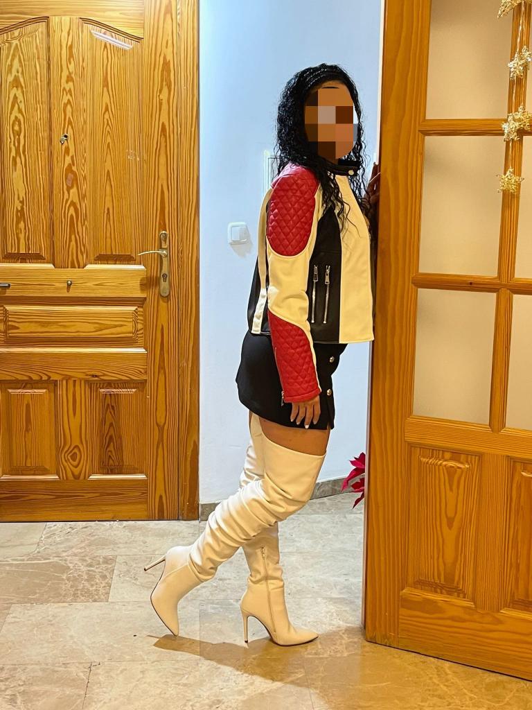 Chica busca chico en Granada: 