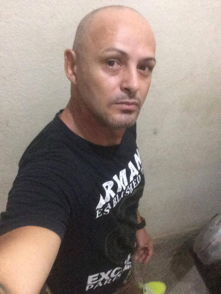 Chico busca chica en Pontevedra: 