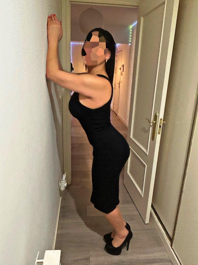 742058105: Chica busca chico en Toledo