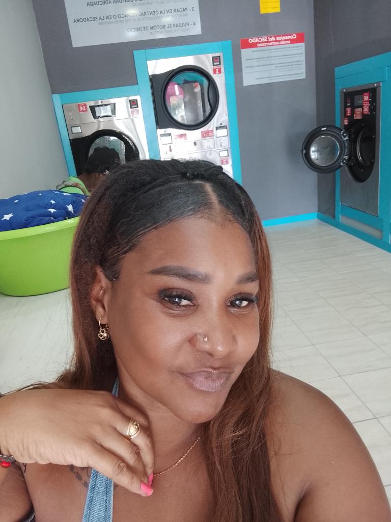 643701256: Chica busca chico en Murcia