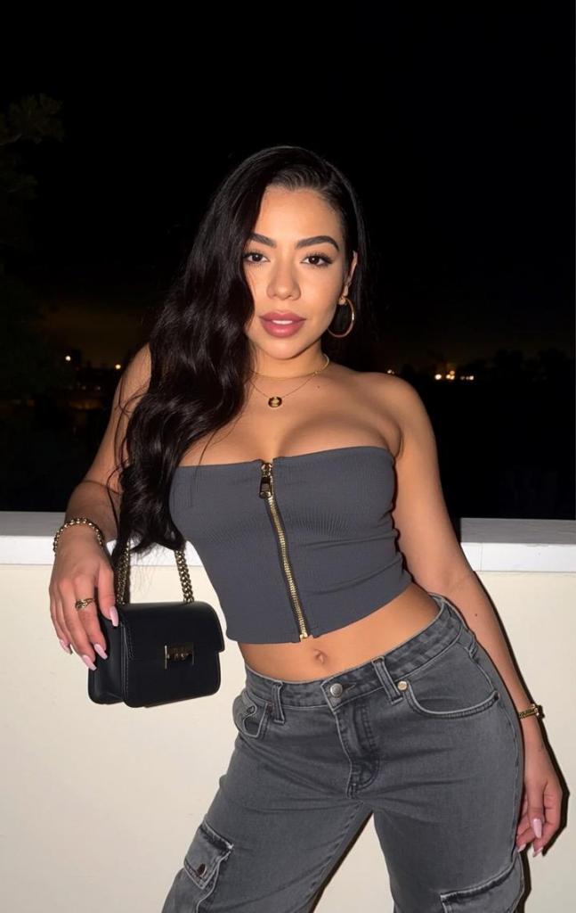 663463241: Chica busca chico en Almería