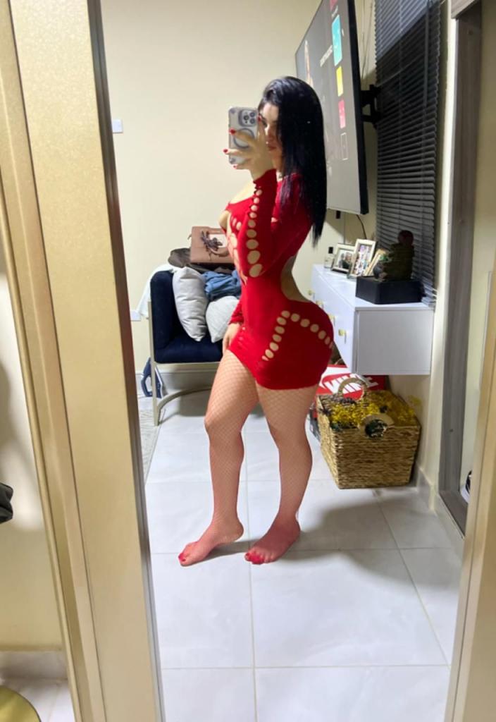 677231164: Chica busca chico en Málaga