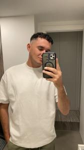 607432018: Chico busca chica en Sevilla