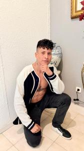 643248326: Chico busca chica en Madrid