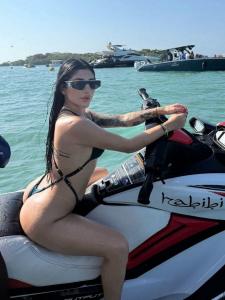 677313954: Chica busca chico en Barcelona