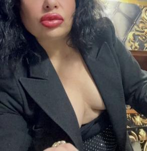 683107628: Chica busca chico en Gerona