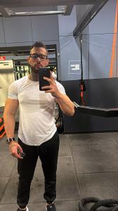 647045713: Chica busca chico en Barcelona