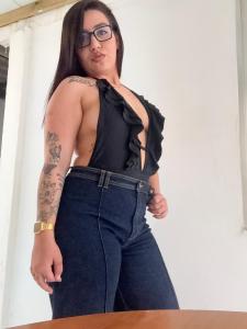 613723896: Chica busca chico en Valencia