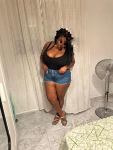 666831778: Chica busca chico en Tarragona