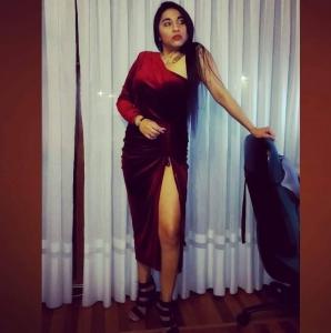 688642715: Chica busca chico en Ibiza