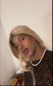 654534827: Travesti en Barcelona