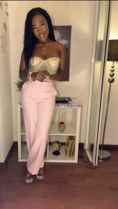 677670501: Chica busca chico en Barcelona