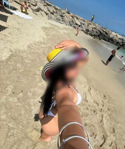 647145403: Chica busca chico en La Coruña