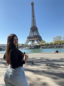 665417297: Chica busca chico en Valencia