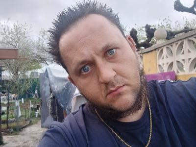 614209008: Chico busca chica en Castellón