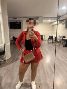 679745839: Chica busca chico en Lugo