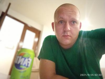 614209008: Chico busca chica en Castellón