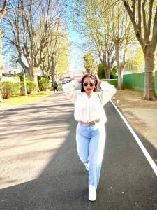 641530394: Chica busca chico en Sevilla