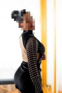 742058105: Chica busca chico en Toledo