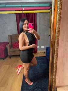 643431753: Chica busca chico en Sevilla