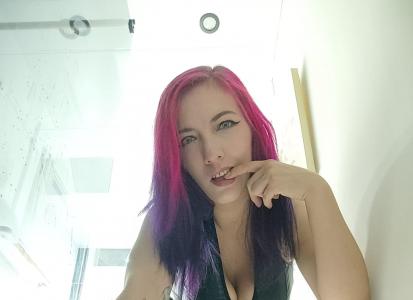 621325533: Chica busca chico en Madrid