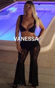 677097116: Chica busca chico en Almería