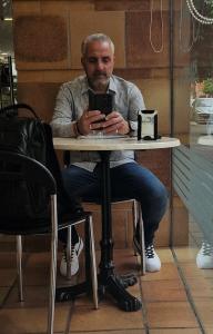 614164070: Chico busca chica en Granada