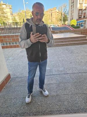 614164070: Chico busca chica en Granada