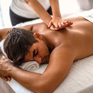 631369065: Chica busca chico en Barcelona