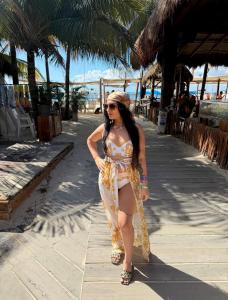 631505373: Chica busca chico en Barcelona