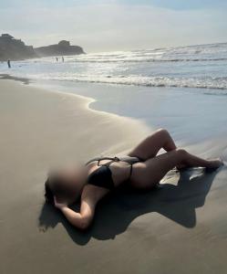 647145403: Chica busca chico en La Coruña