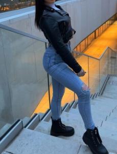 610994815: Chica busca chico en Málaga