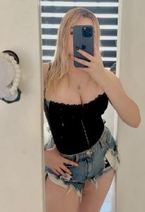 687430403: Chica busca chico en Navarra