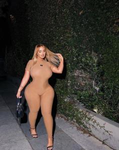 671656290: Chica busca chico en Navarra