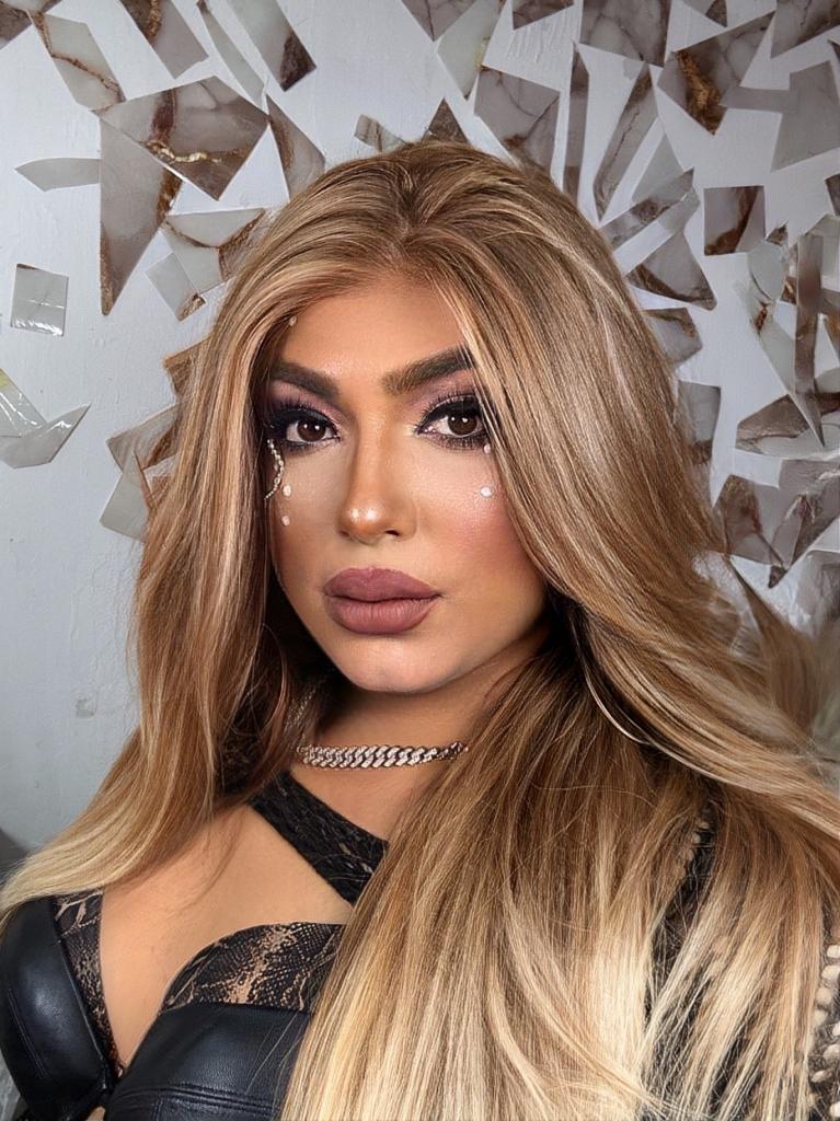 613925906: Travesti en Jaén